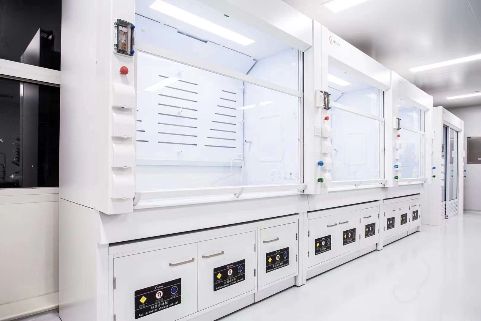 化學(xué)實(shí)驗(yàn)室通風(fēng)系統(tǒng)解決方案